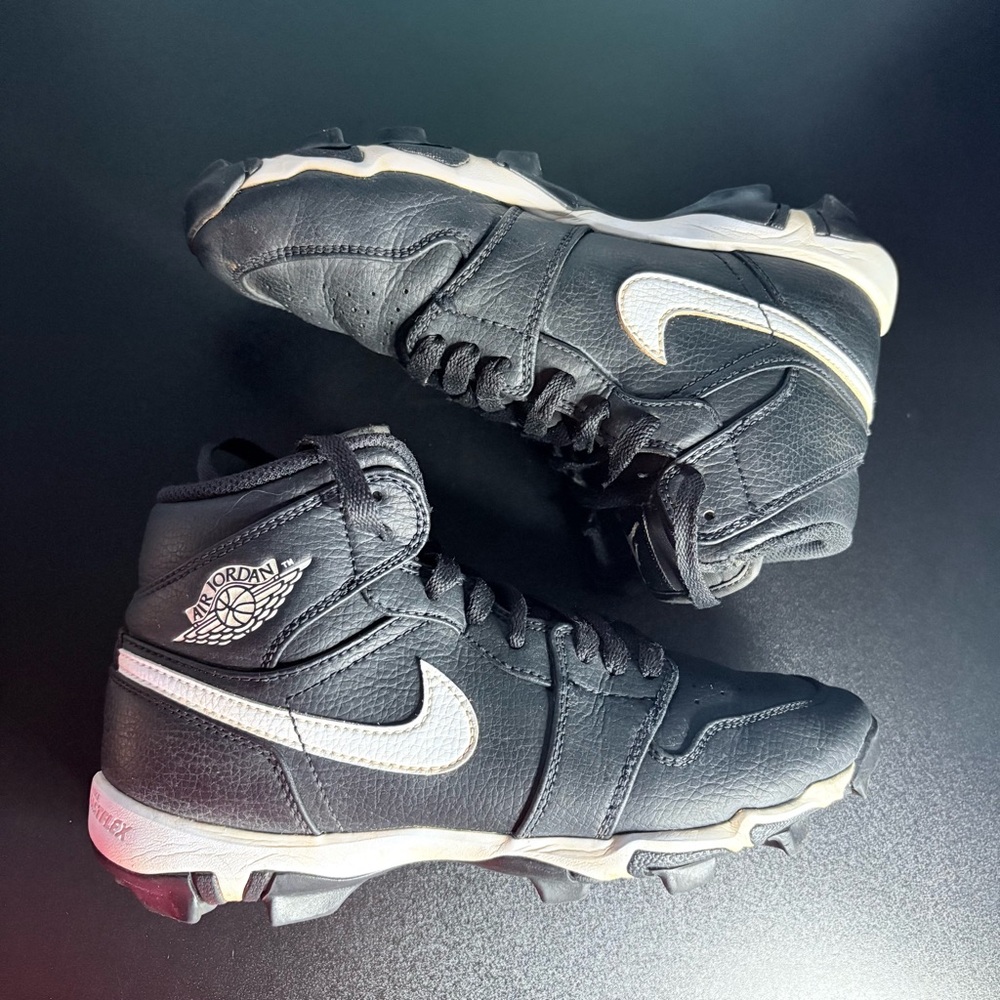 5.5 Nike‎ Air Jordan 1 Mid Youth Black Rubber Cleats HF6883001 baseball football
